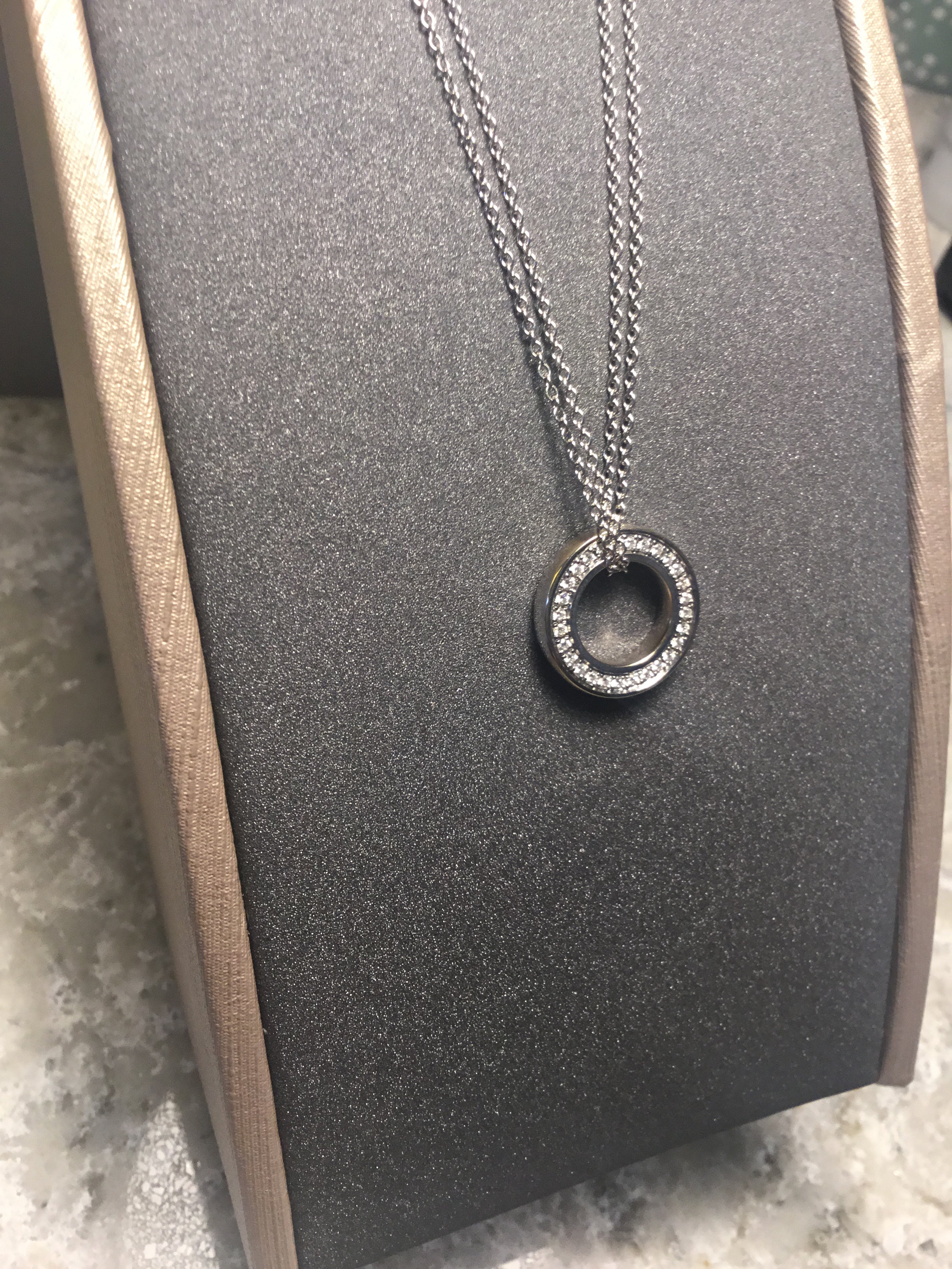 Pre-loved Boodles Small Roulette White Gold Diamond Pendant