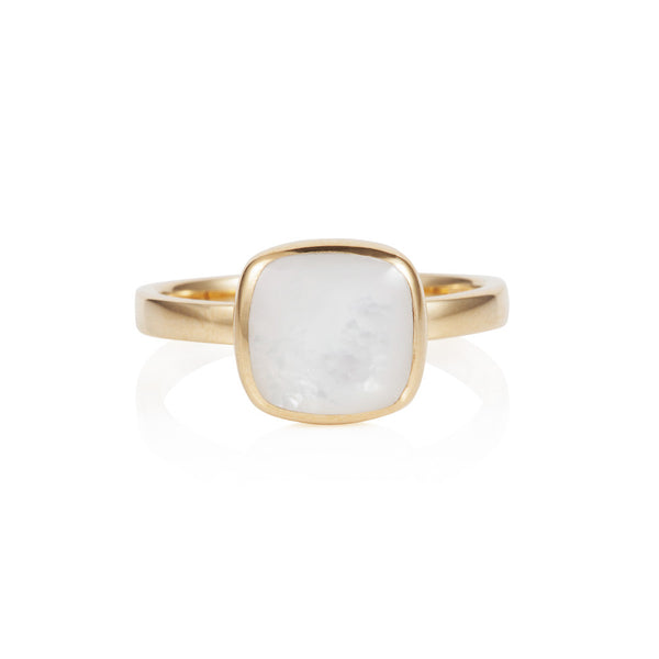 Nadira 18ct gold plated Mother of Pearl cushion seamless ring