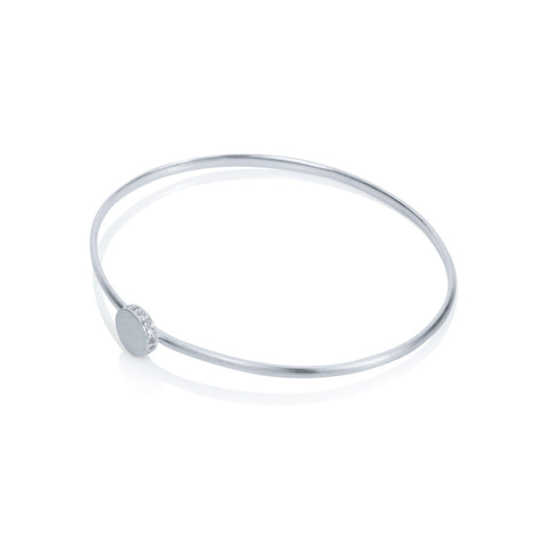 Pettia sterling silver circle with side detail charm bangle