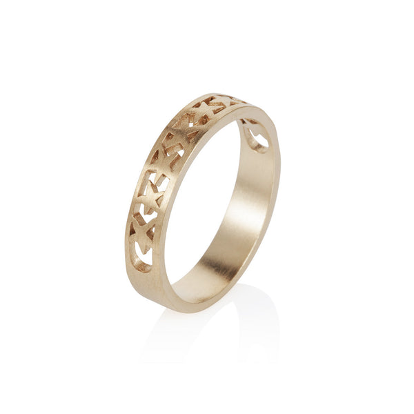 Pettia 18ct gold plated sterling silver band of stars charm ring