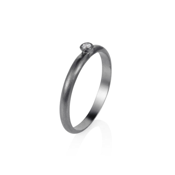 Pettia sterling silver black rhodium plated solitaire charm ring